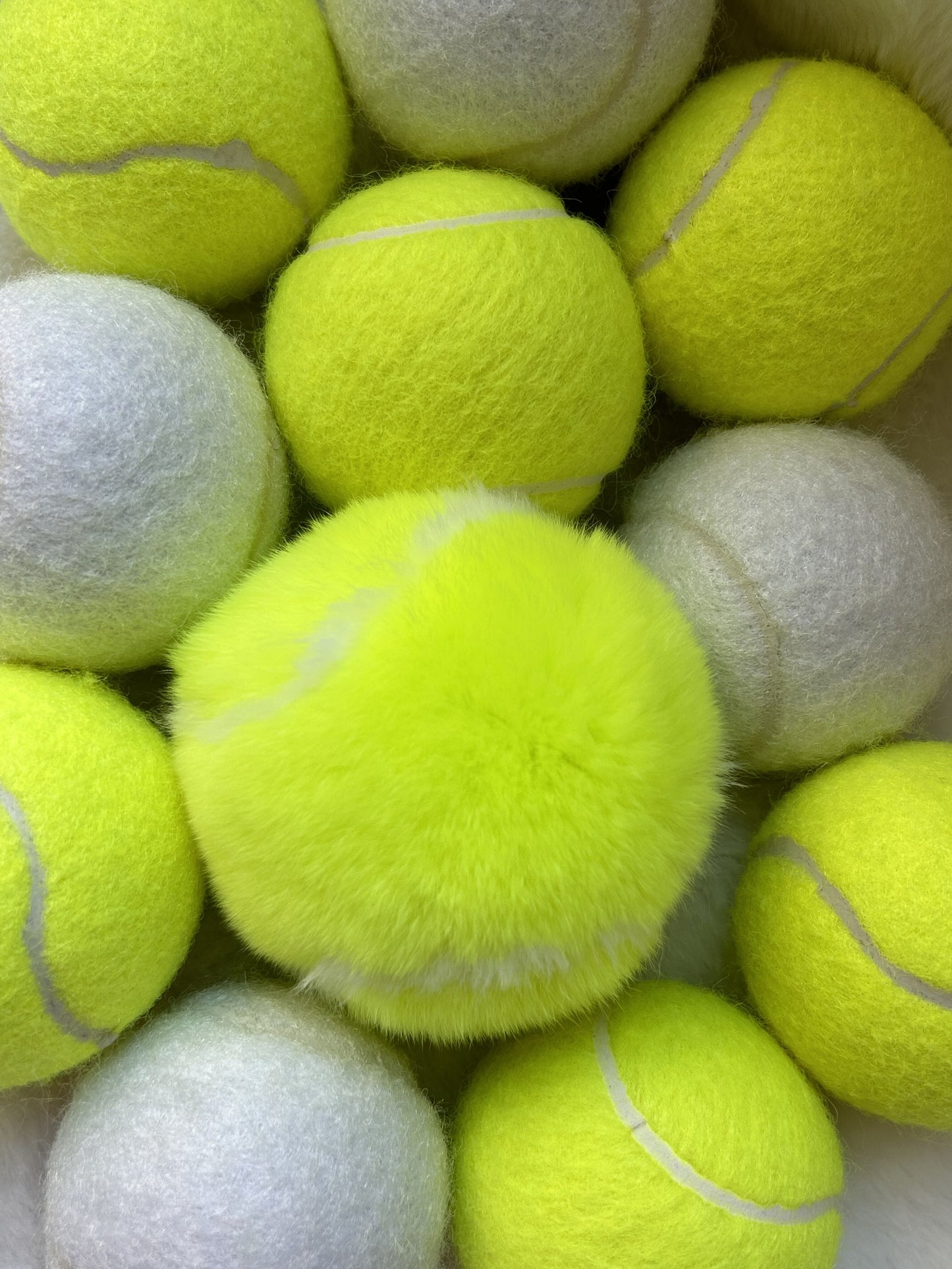 Fluffy Yellow Tennis Ball Keychain – Cute Plush Bag Charm